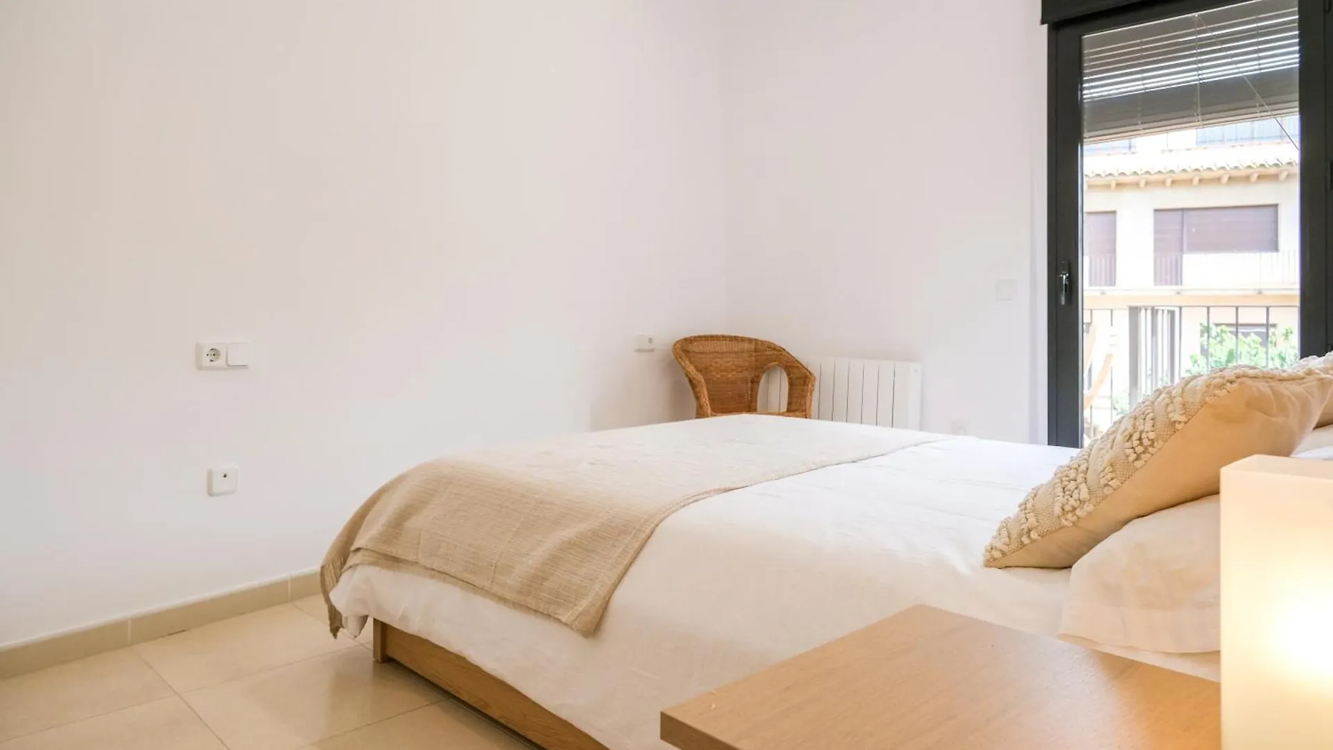 Apartment Ca Leudald 3 Apartamento En Besalu Con Terraza