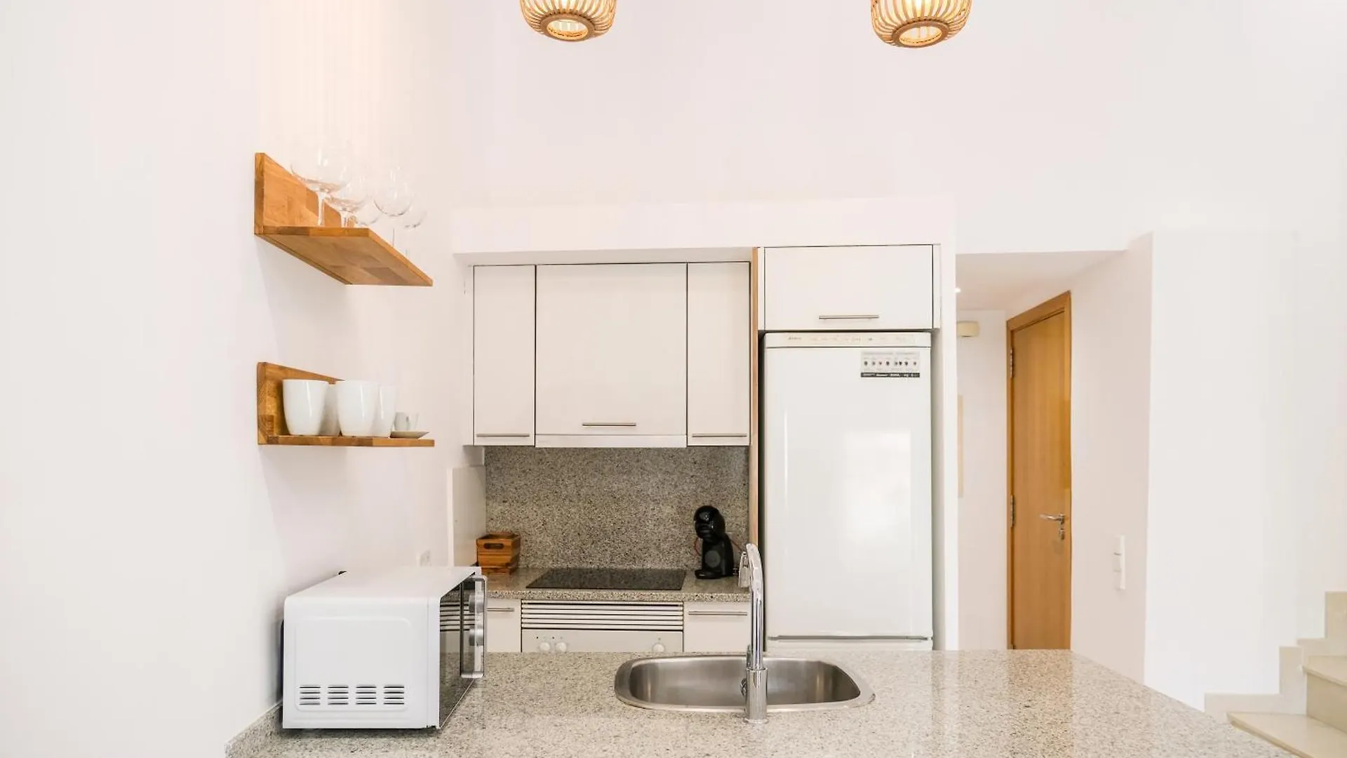 Ca Leudald 3 Apartamento En Besalu Con Terraza 0*,